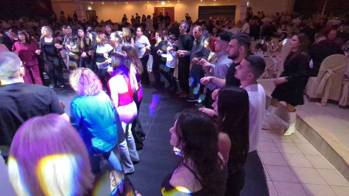 PXL_20251227_210312404